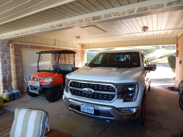 3073 EAST LAKE DR., Gladewater, TX 75647