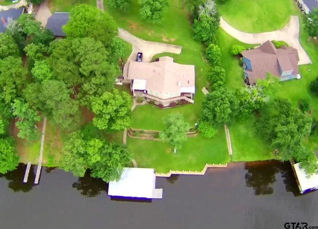 3073 EAST LAKE DR., Gladewater, TX 75647