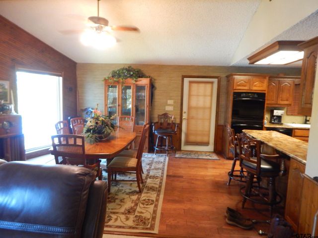 3073 EAST LAKE DR., Gladewater, TX 75647