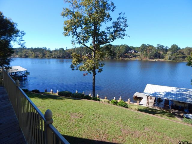 3073 EAST LAKE DR., Gladewater, TX 75647