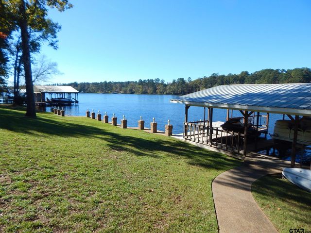 3073 EAST LAKE DR., Gladewater, TX 75647