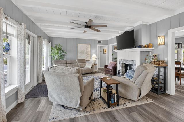 233 NE 12th Street NE, Delray Beach, FL 33444