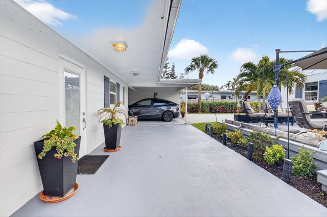 233 NE 12th Street NE, Delray Beach, FL 33444
