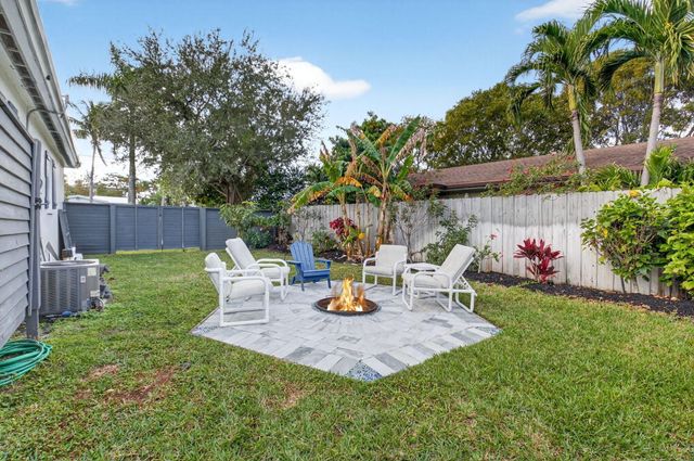 233 NE 12th Street NE, Delray Beach, FL 33444