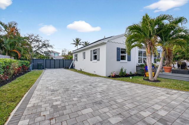 233 NE 12th Street NE, Delray Beach, FL 33444