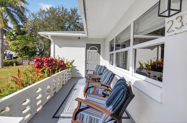 233 NE 12th Street NE, Delray Beach, FL 33444