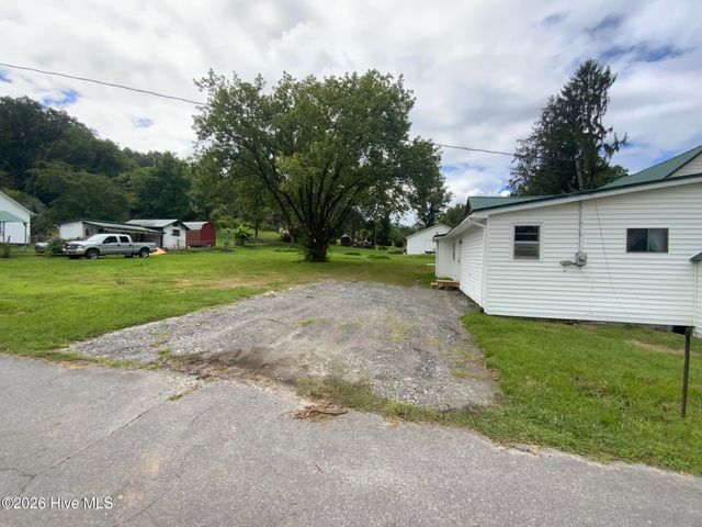 4 Boyd Street, Andrews, NC 28901