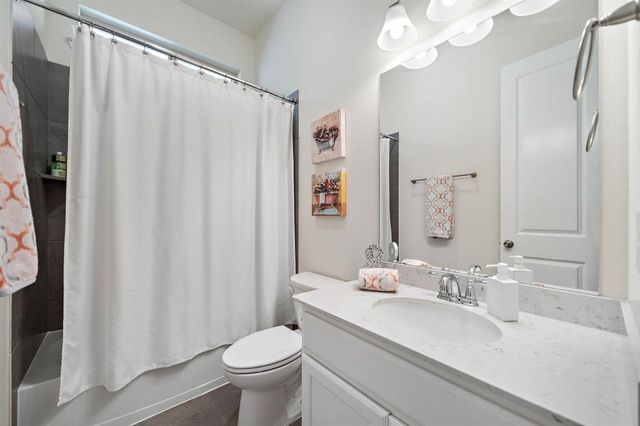 8915 Leaning Hollow Lane, Spring, TX 77379
