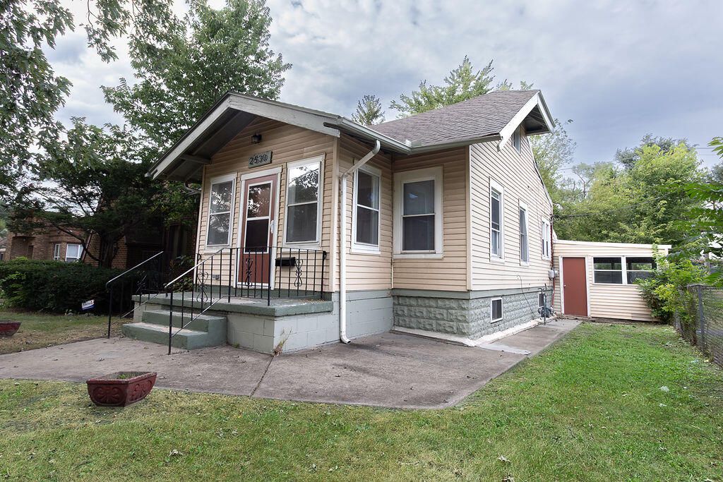 2530 W 12th, Gary, IN 46404