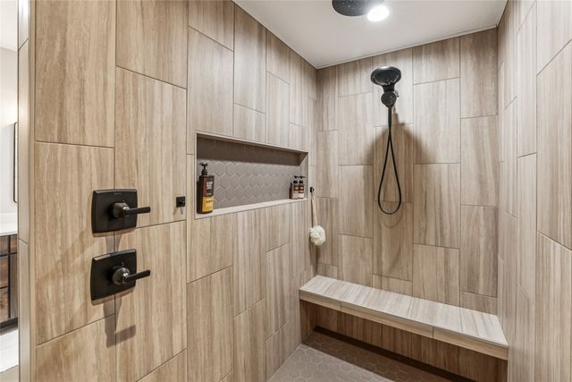 1131 Timber Valley Drive, Polk City, IA 50226