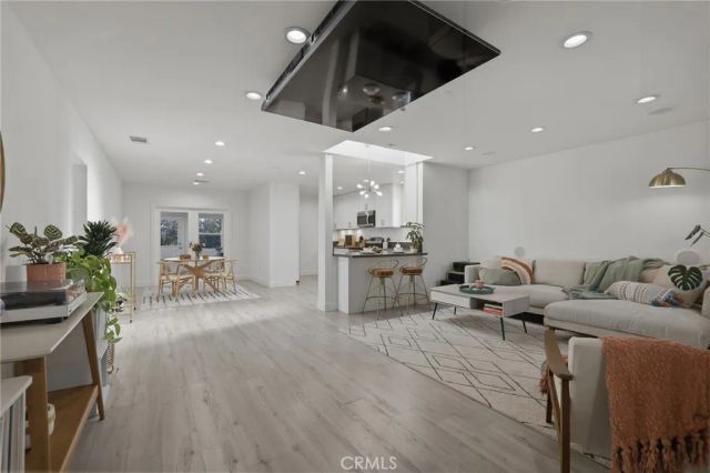 2844 Stevens Street, La Crescenta, CA 91214