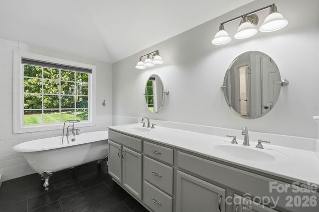 2605 Penngate Drive, Sherrills Ford, NC 28673
