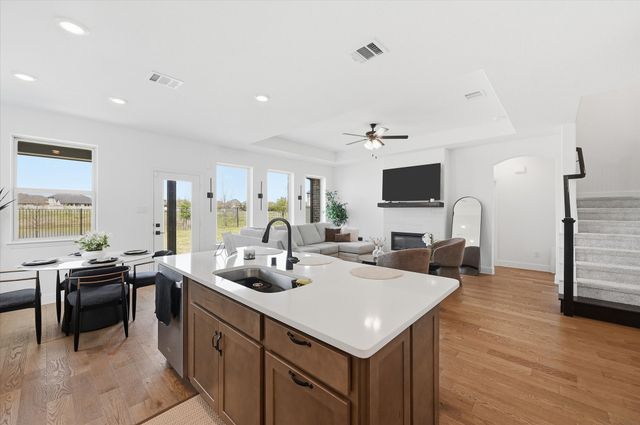 7315 Prairieside Trail, Prairie Ridge, TX 76084