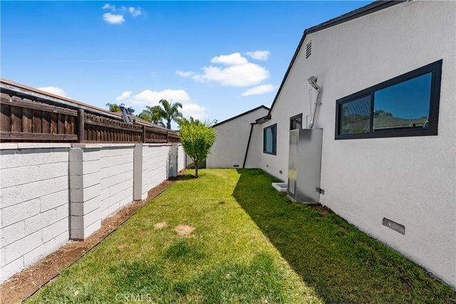 9753 Mercedes Avenue, Arleta, CA 91331