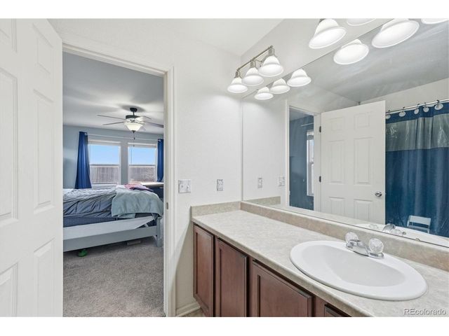 908 Stagecoach Ave, Lochbuie, CO 80603