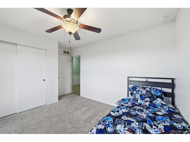 908 Stagecoach Ave, Lochbuie, CO 80603