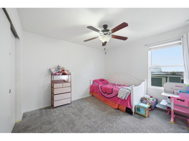 908 Stagecoach Ave, Lochbuie, CO 80603