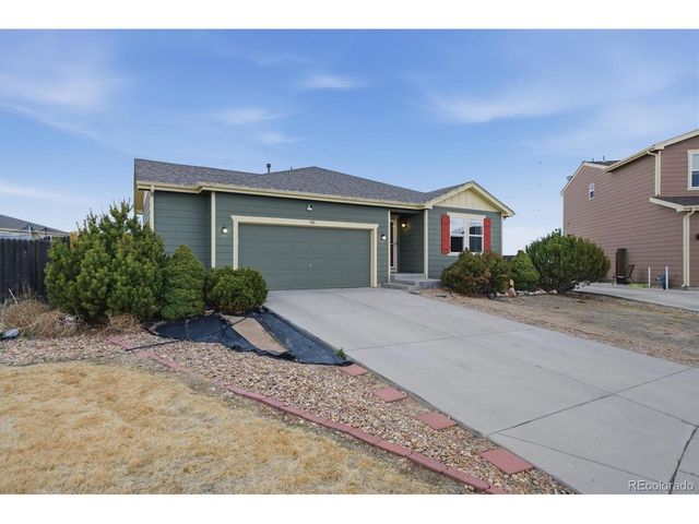 908 Stagecoach Ave, Lochbuie, CO 80603