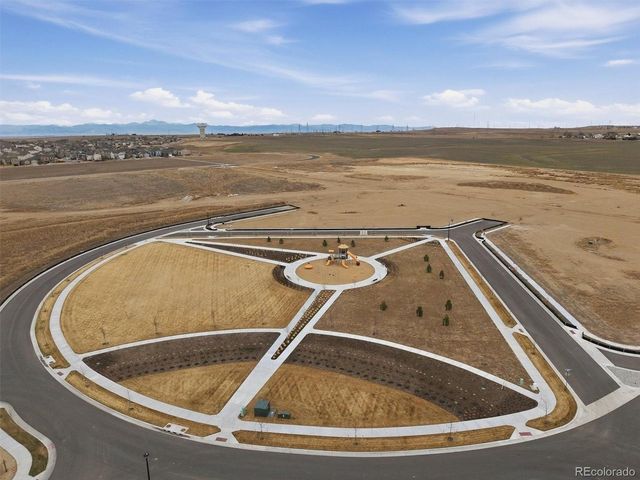 908 Stagecoach Ave, Lochbuie, CO 80603