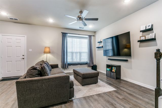 1264 Jones Trail, Lewisville, TX 75077