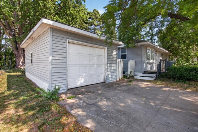 1699 Oakwood Drive, Shoreview, MN 55126