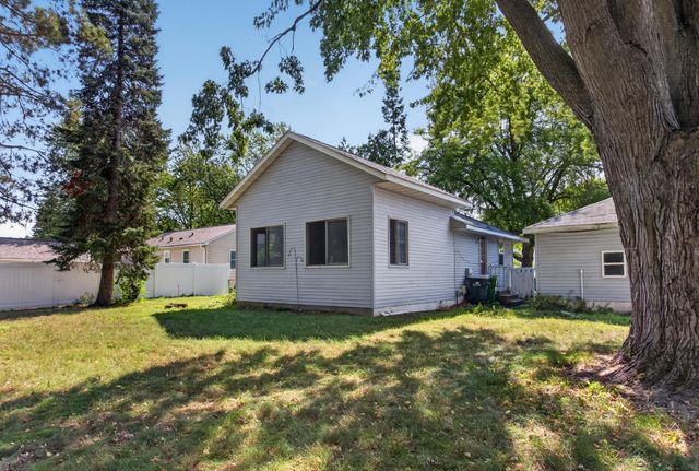 1699 Oakwood Drive, Shoreview, MN 55126
