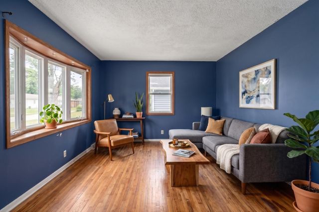 1699 Oakwood Drive, Shoreview, MN 55126