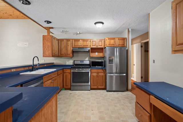 1699 Oakwood Drive, Shoreview, MN 55126