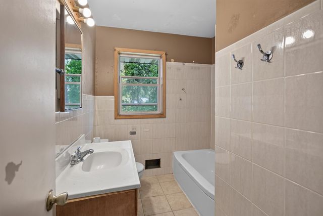 1699 Oakwood Drive, Shoreview, MN 55126
