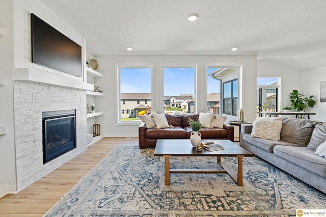 17194 Whitmore Street, Bennington, NE 68007