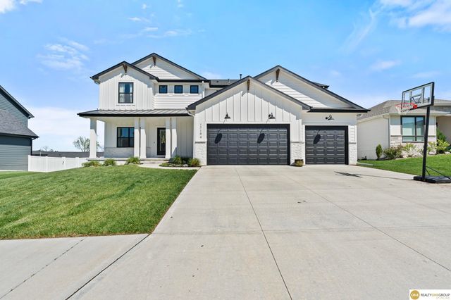 17194 Whitmore Street, Bennington, NE 68007