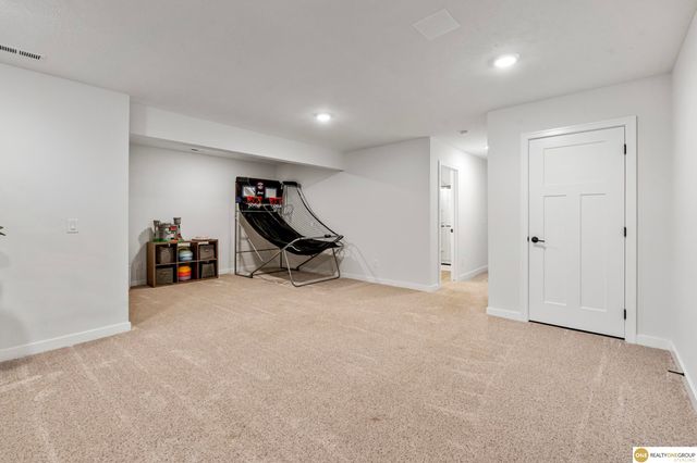 17194 Whitmore Street, Bennington, NE 68007