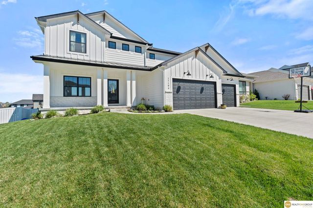 17194 Whitmore Street, Bennington, NE 68007