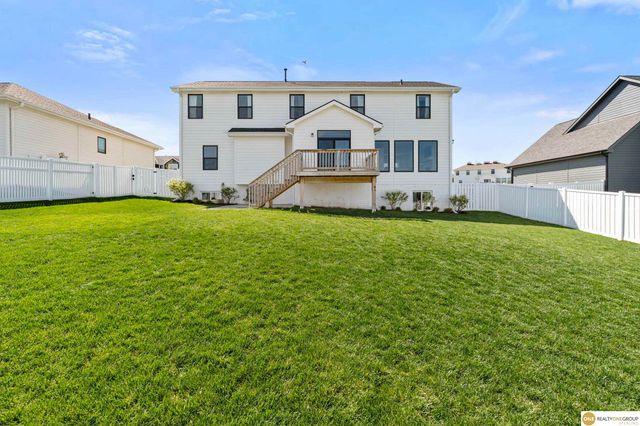 17194 Whitmore Street, Bennington, NE 68007