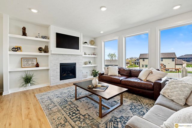 17194 Whitmore Street, Bennington, NE 68007