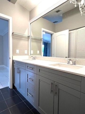 10110 NW 5th Street, Plantation, FL 33324