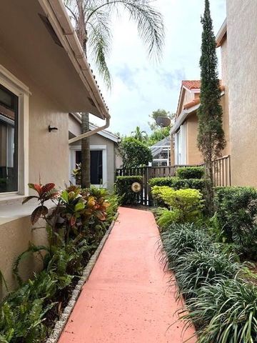 10110 NW 5th Street, Plantation, FL 33324
