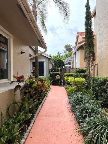 10110 NW 5th Street, Plantation, FL 33324