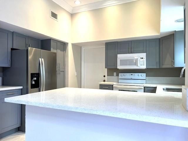 10110 NW 5th Street, Plantation, FL 33324