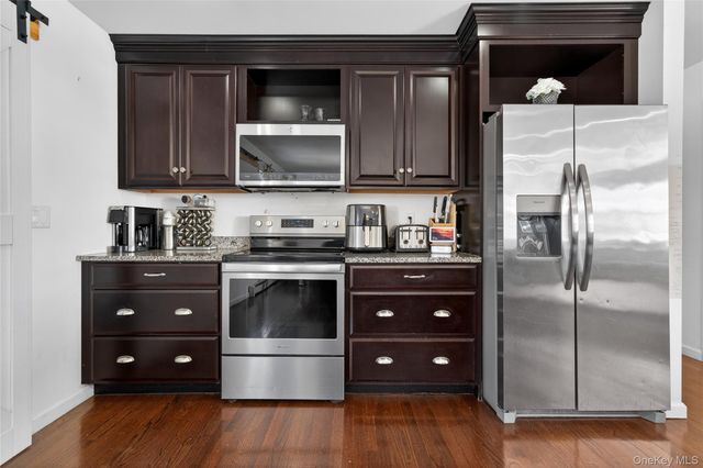 1076 Hoagerburgh Road, Wallkill, NY 12589