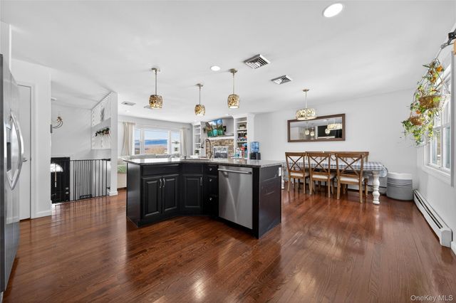 1076 Hoagerburgh Road, Wallkill, NY 12589