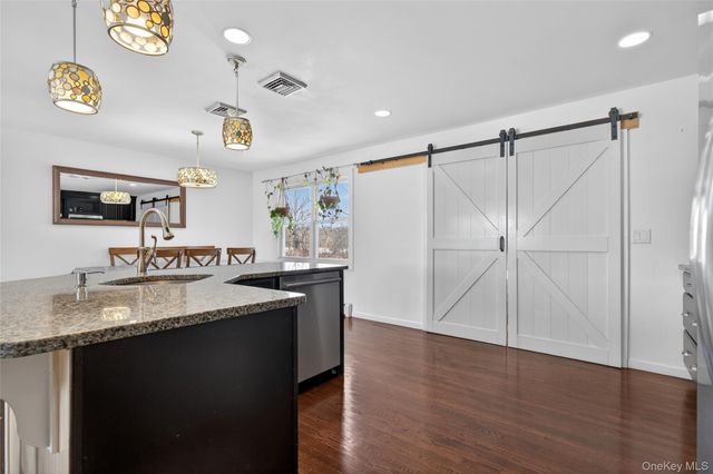 1076 Hoagerburgh Road, Wallkill, NY 12589