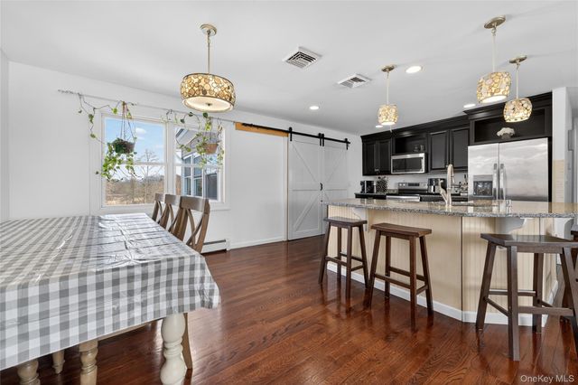 1076 Hoagerburgh Road, Wallkill, NY 12589