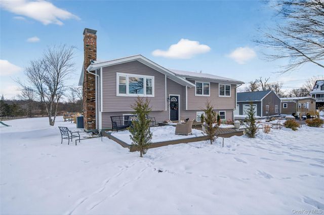 1076 Hoagerburgh Road, Wallkill, NY 12589