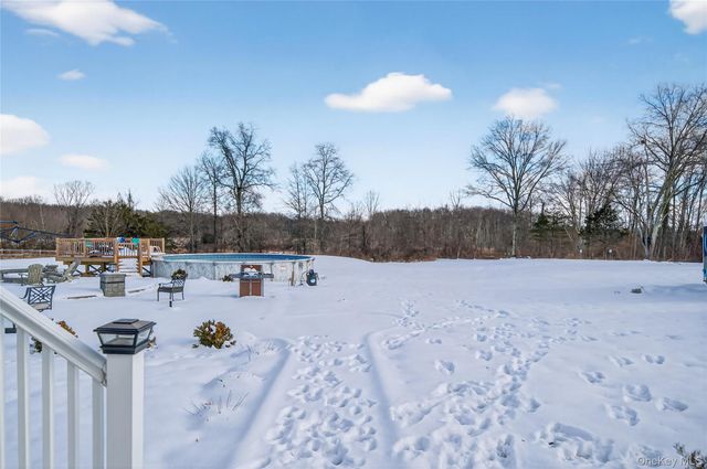 1076 Hoagerburgh Road, Wallkill, NY 12589