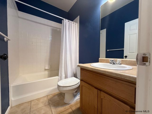 1720 MAROON DR, Cheyenne, WY 82001