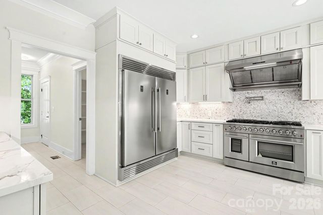 4304 Tangle Drive, Charlotte, NC 28211