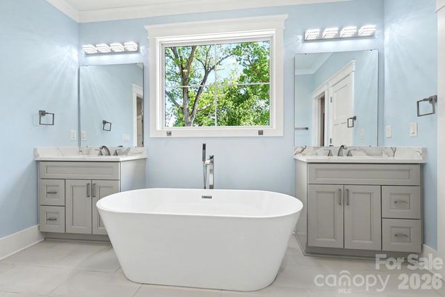 4304 Tangle Drive, Charlotte, NC 28211