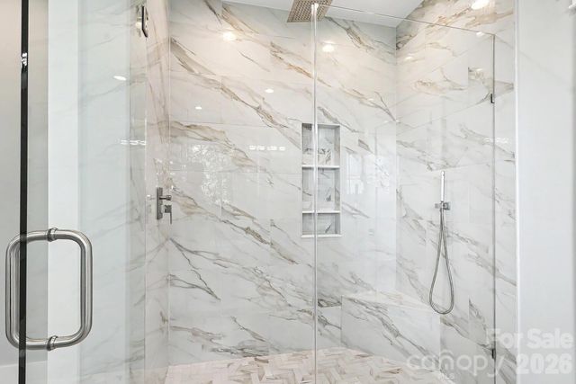 4304 Tangle Drive, Charlotte, NC 28211