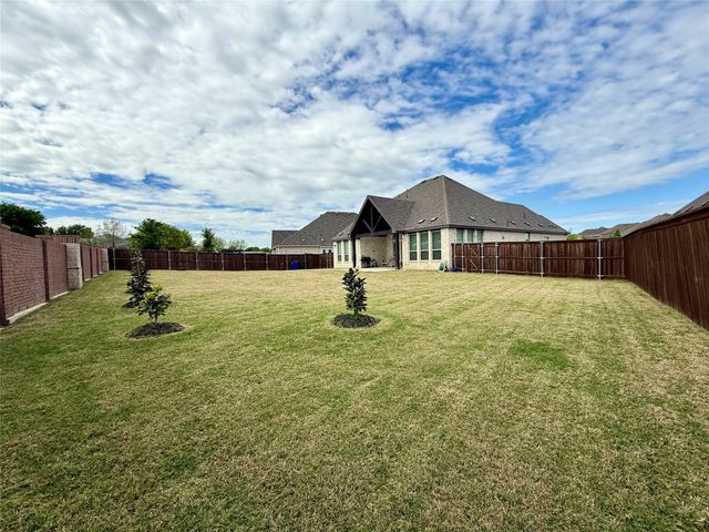 902 Lannister Street, Mansfield, TX 76063